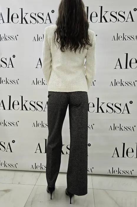 Бяло сако букле - 83 - Бяло сако букле - 83