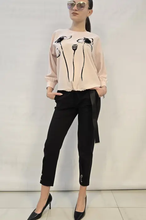 Блуза пудра с черни цветя - 493 - Блуза пудра с черни цветя - 493