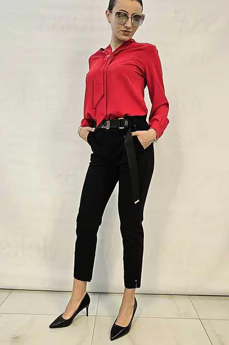 Червена риза с брошка - 603 - Червена риза с брошка - 603