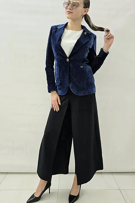 Тъмно синьо сако кадифе с брошка - 528 - Тъмно синьо сако кадифе с брошка - 528