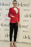 Червено плюшено сако - Червено плюшено сако